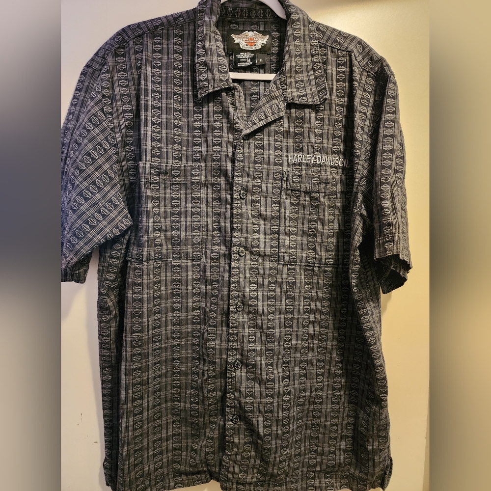 Men's Classic Harley Davidson Short Sleeve Button Shirt - Black & Gray Pattern